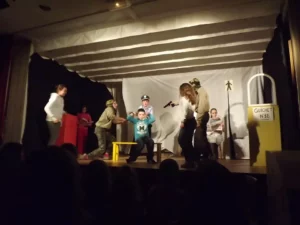 2012_Saynetes-dans-la-Gare-10