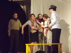 2012_Saynetes-dans-la-Gare-4