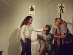 2012_Saynetes-dans-la-Gare-40