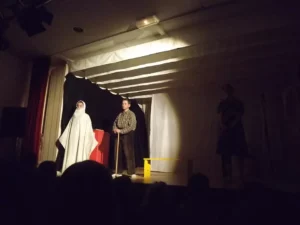 2012_Saynetes-dans-la-Gare-58