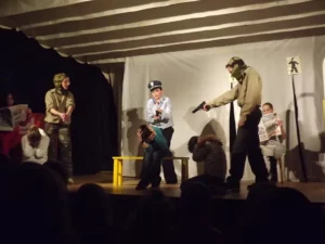 2012_Saynetes-dans-la-Gare-8